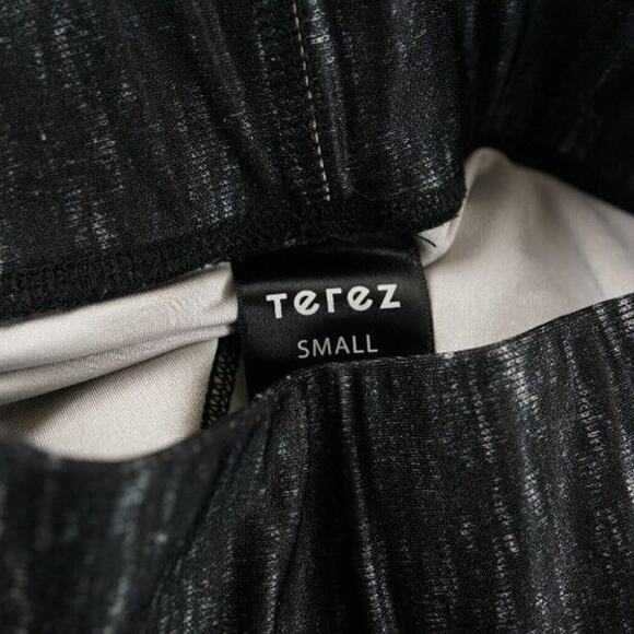 Terez Hi Shine Crystal Print Skull Black Leggings Womens Sz S - Picture 5 of 8